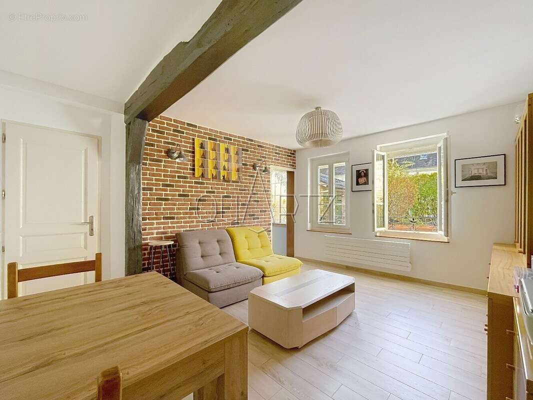 Maison à GRISY-LES-PLATRES