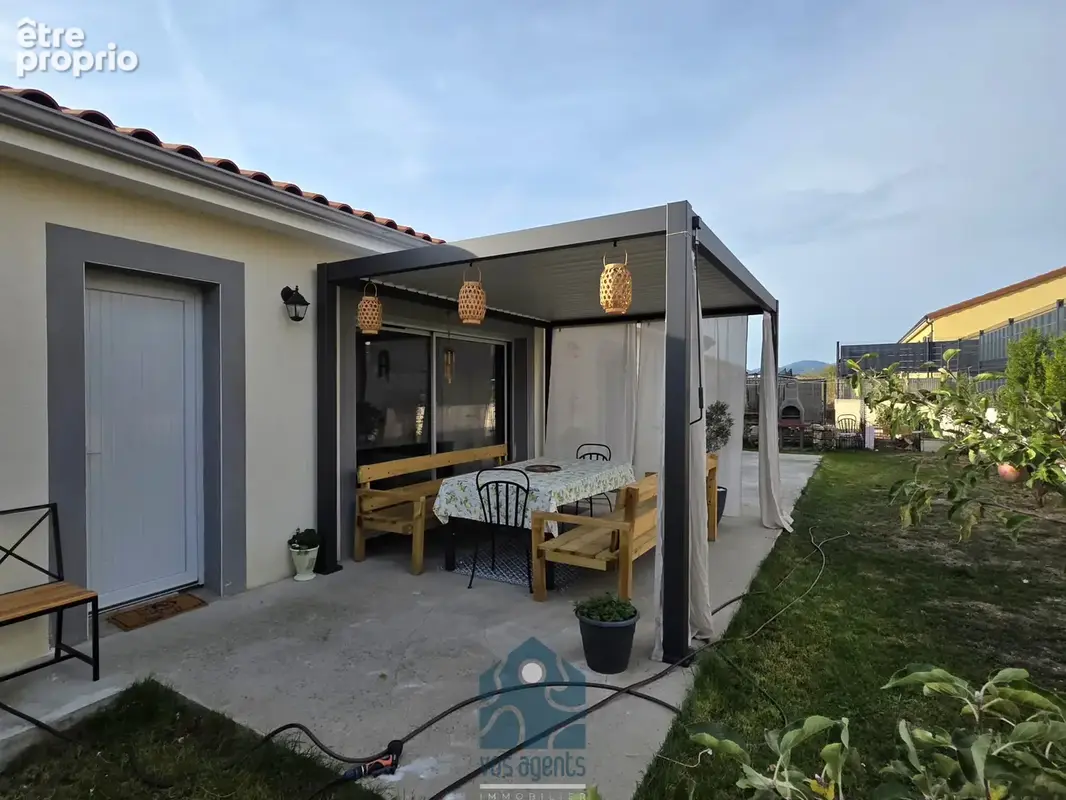 Maison de plain pied 5 pièces avec garage, jardin, terrasse et pergola - photo 14
