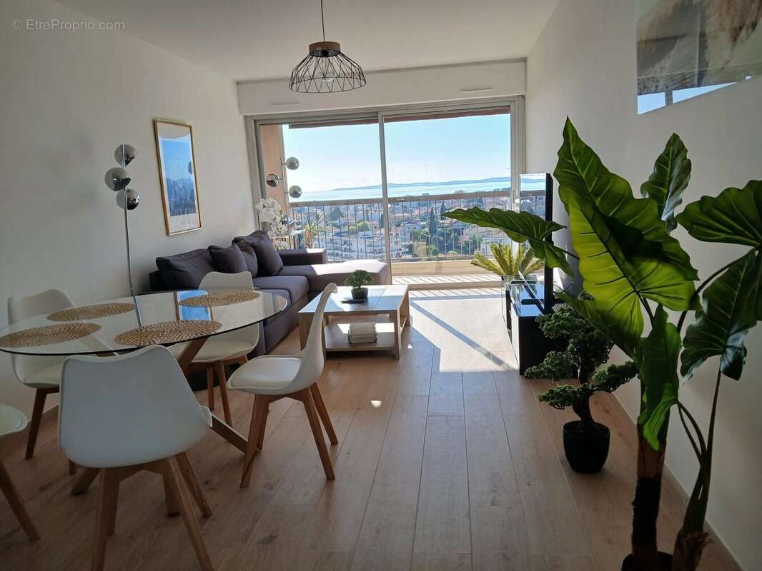 Appartement à CAGNES-SUR-MER