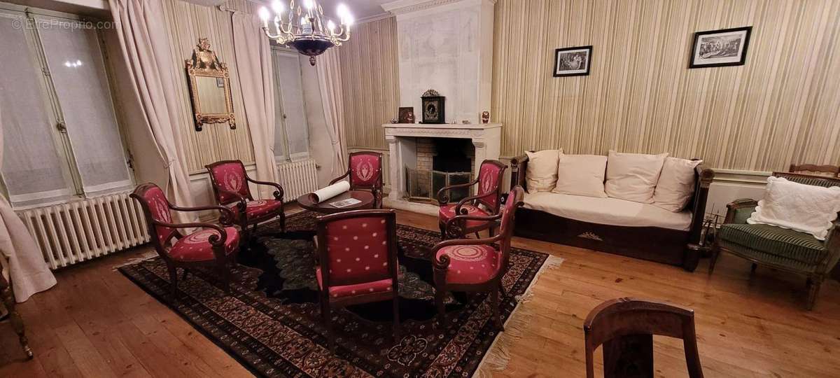 Maison à SAINT-JEAN-D&#039;ANGELY