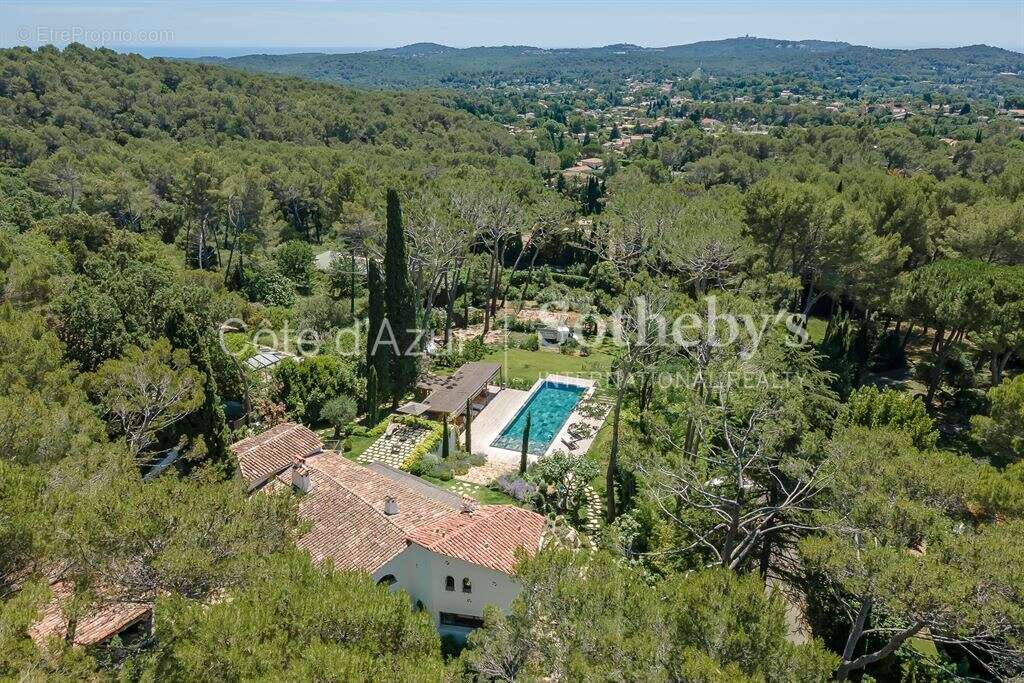 Maison à MOUGINS
