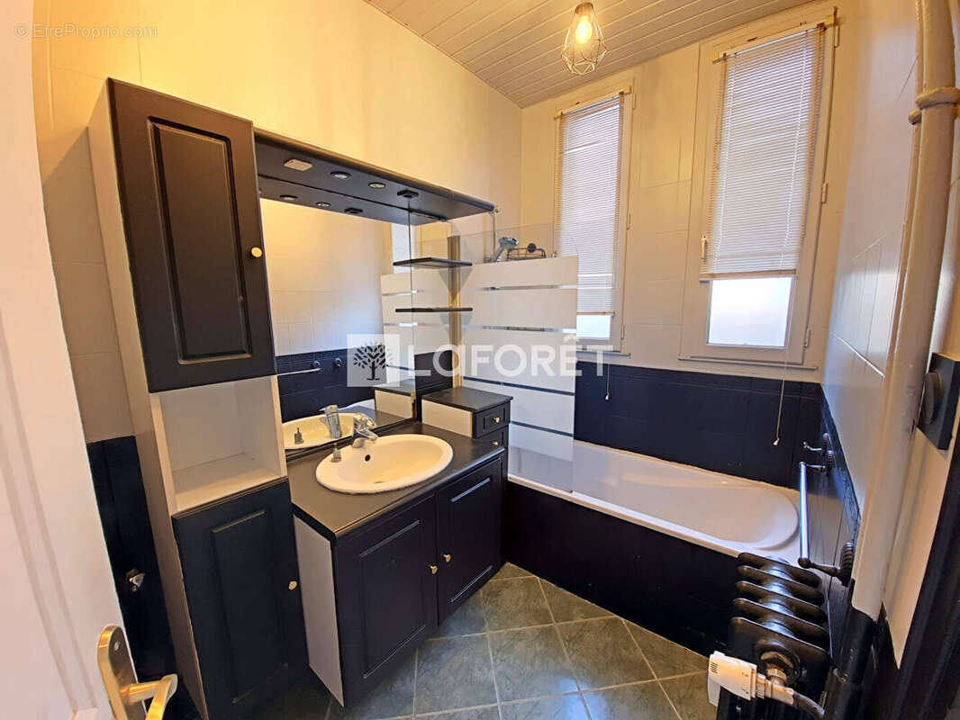 Appartement à SAINT-ETIENNE