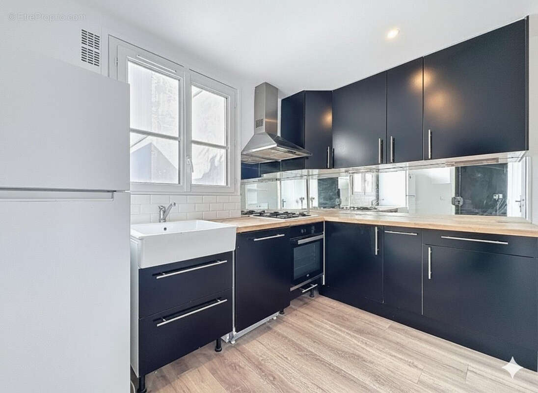 Appartement à PARIS-10E