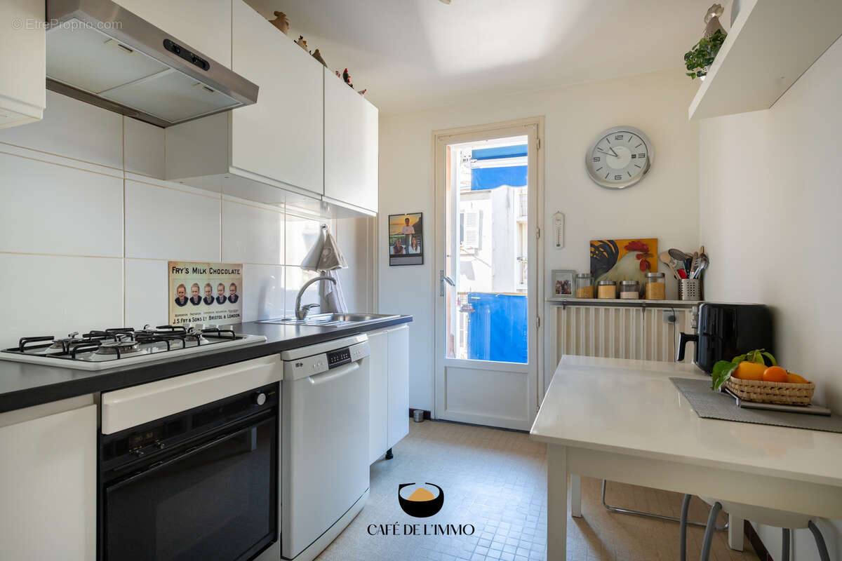 Appartement à MARSEILLE-6E