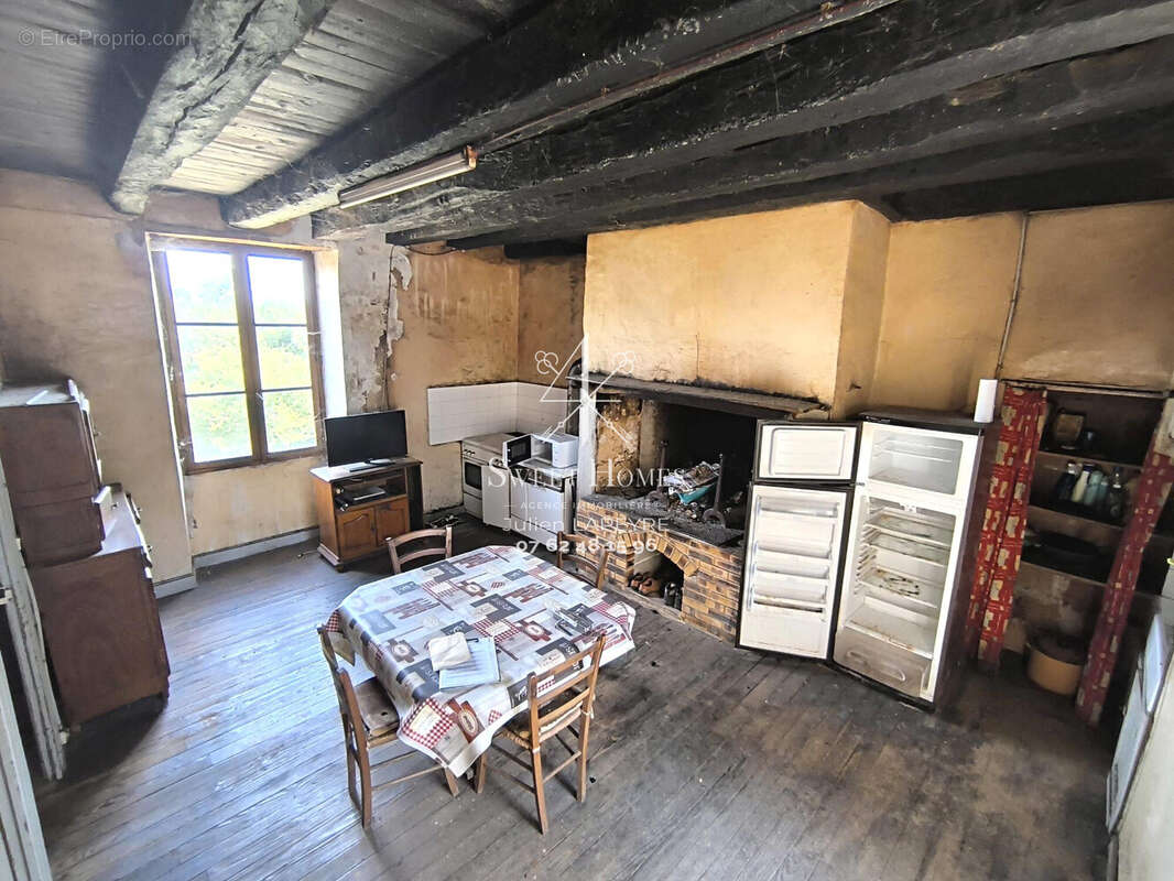 Maison à AJAT