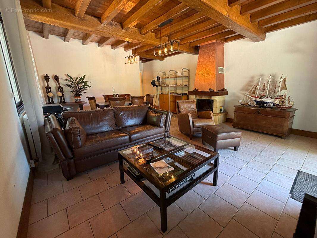 Élégant manoir avec maison d'amis, 11 hectares et vue panoramique - photo 14