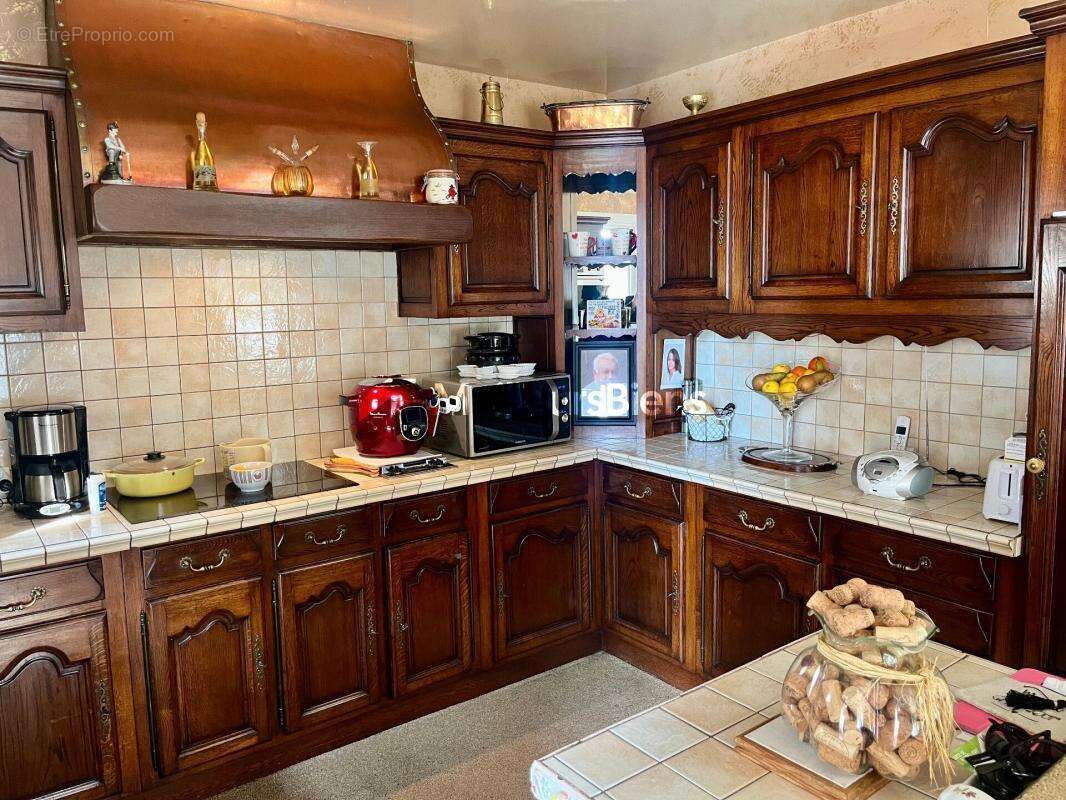 Maison à SURY-LE-COMTAL