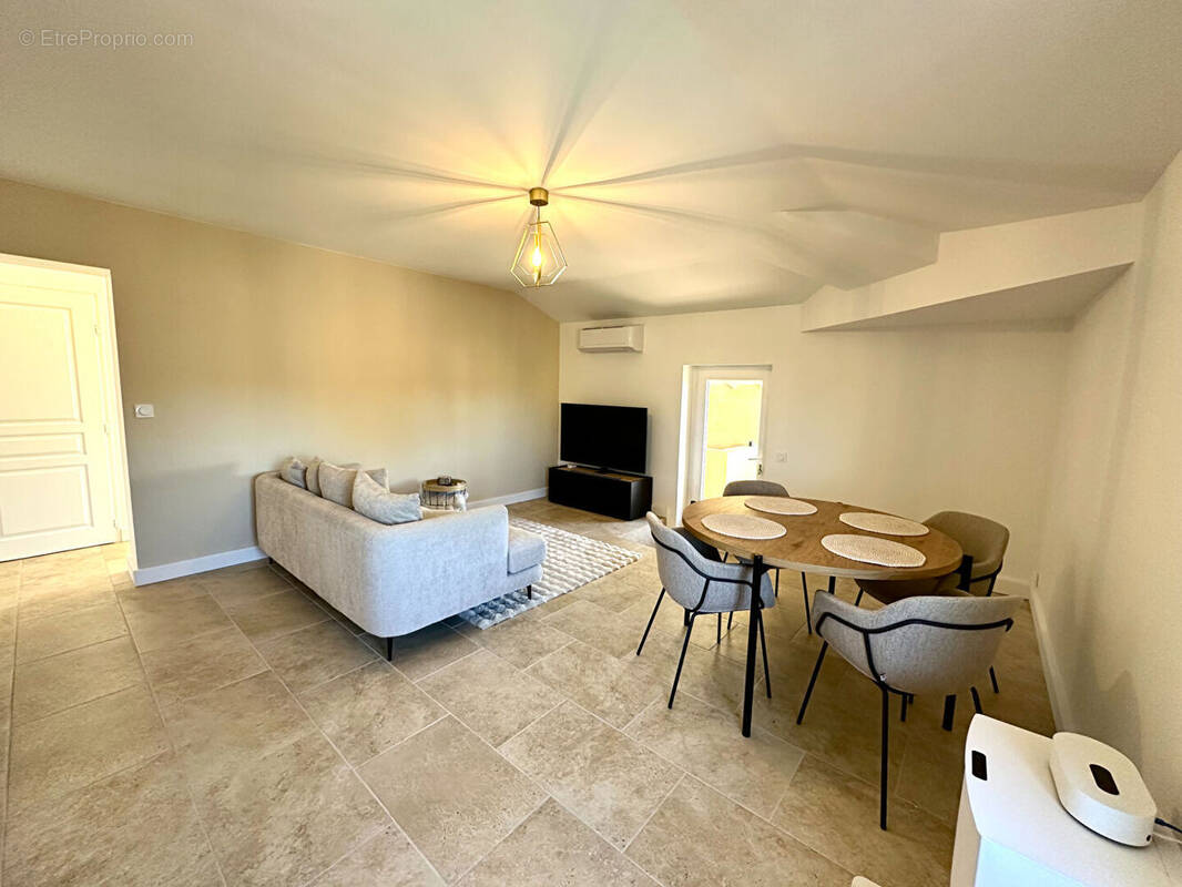 Appartement à EYRAGUES