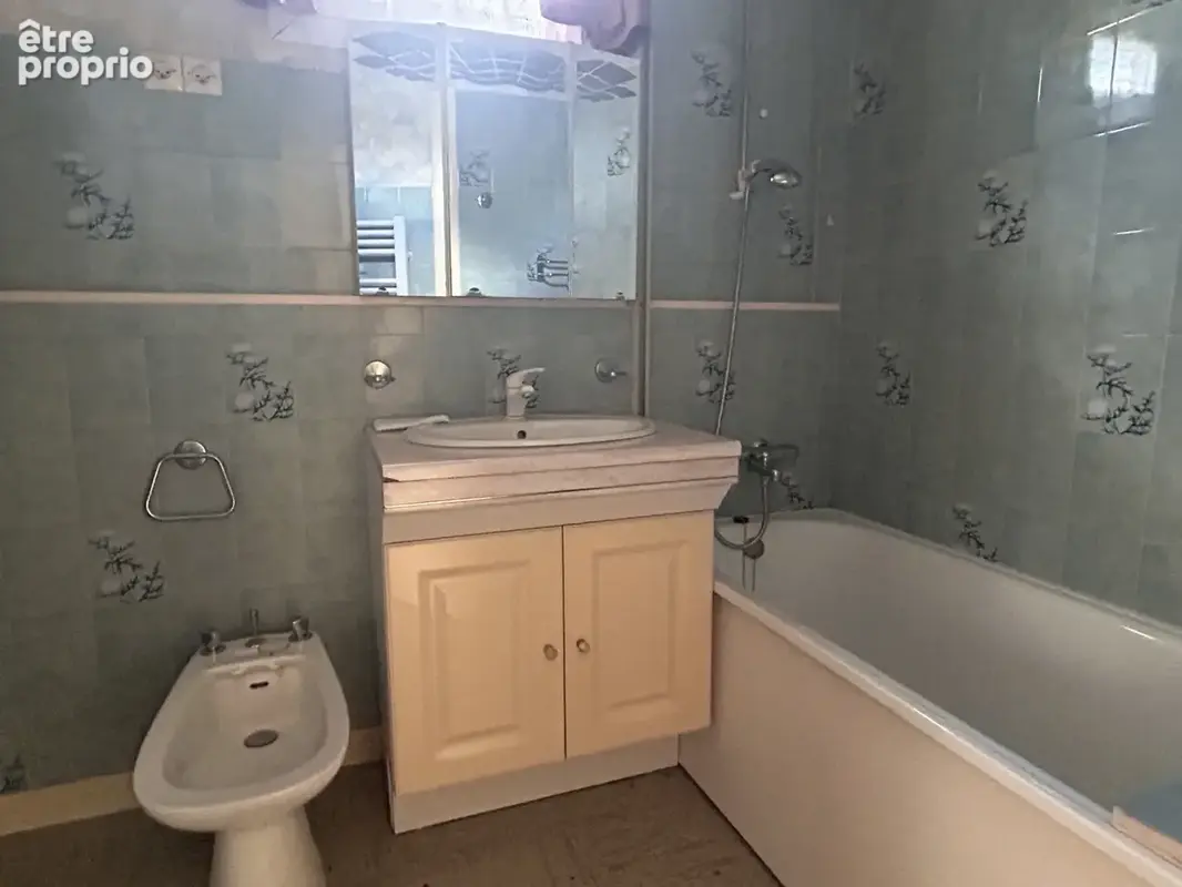 A VENDRE - Maison sur sous-sol complet  3 pièces avec garage et jardin à Chaillac - photo 12