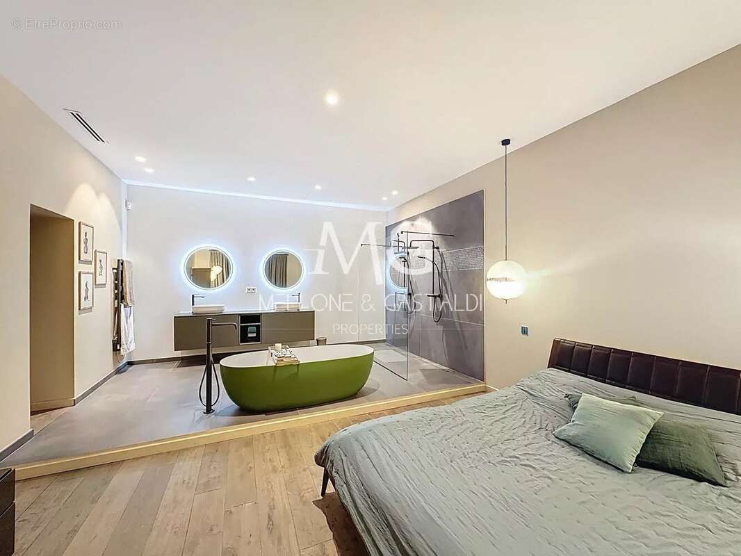 Appartement à LE CANNET