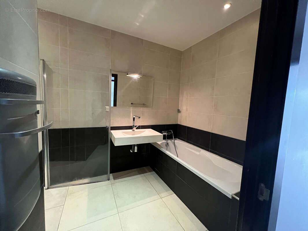 Appartement à VENELLES