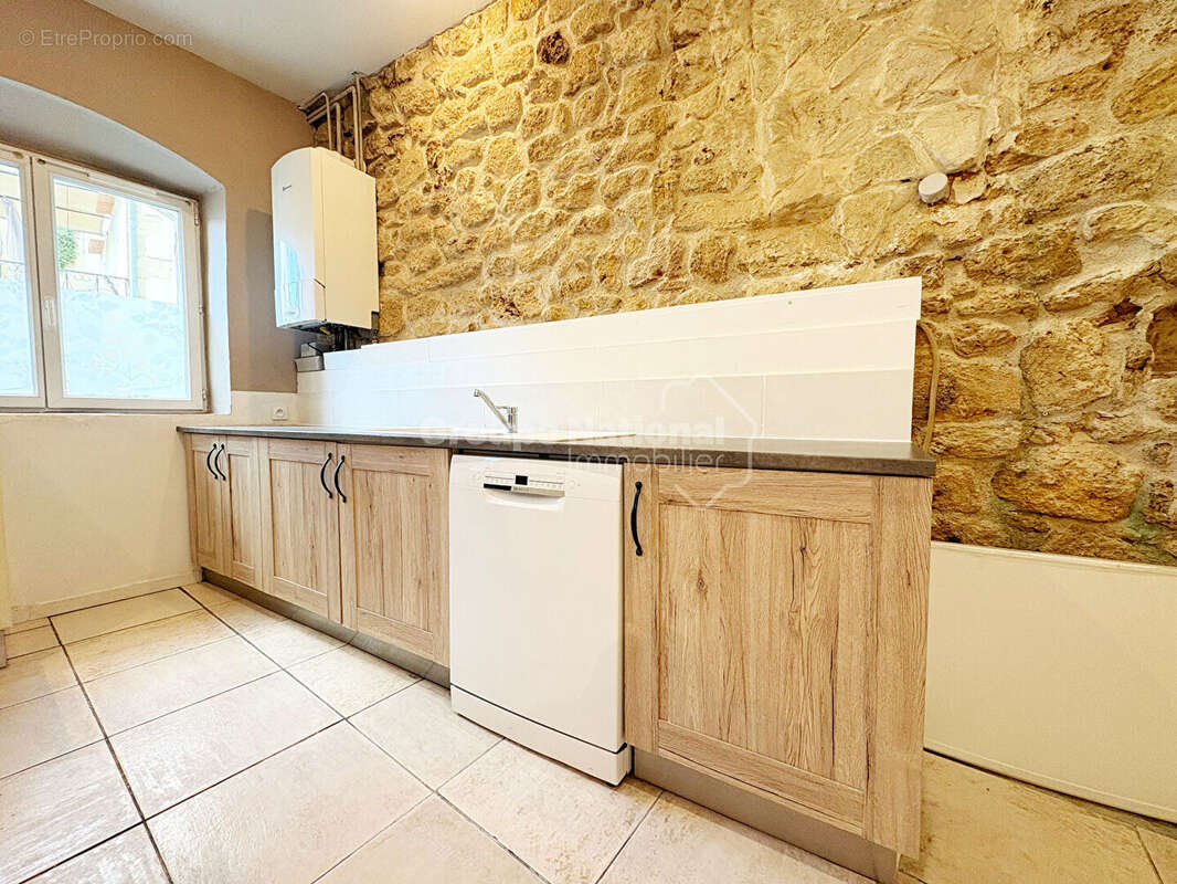 Maison 4 pièces à vendre au centre de Grans - Réf 3932 - photo 4