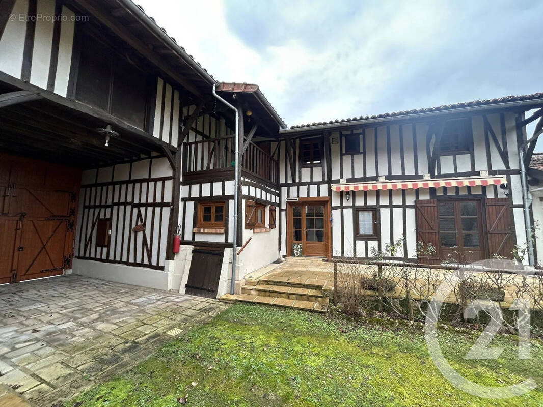Maison à CHEPPES-LA-PRAIRIE