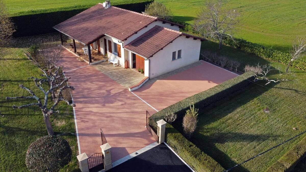 Photo 1 - Maison à MONCLAR-DE-QUERCY