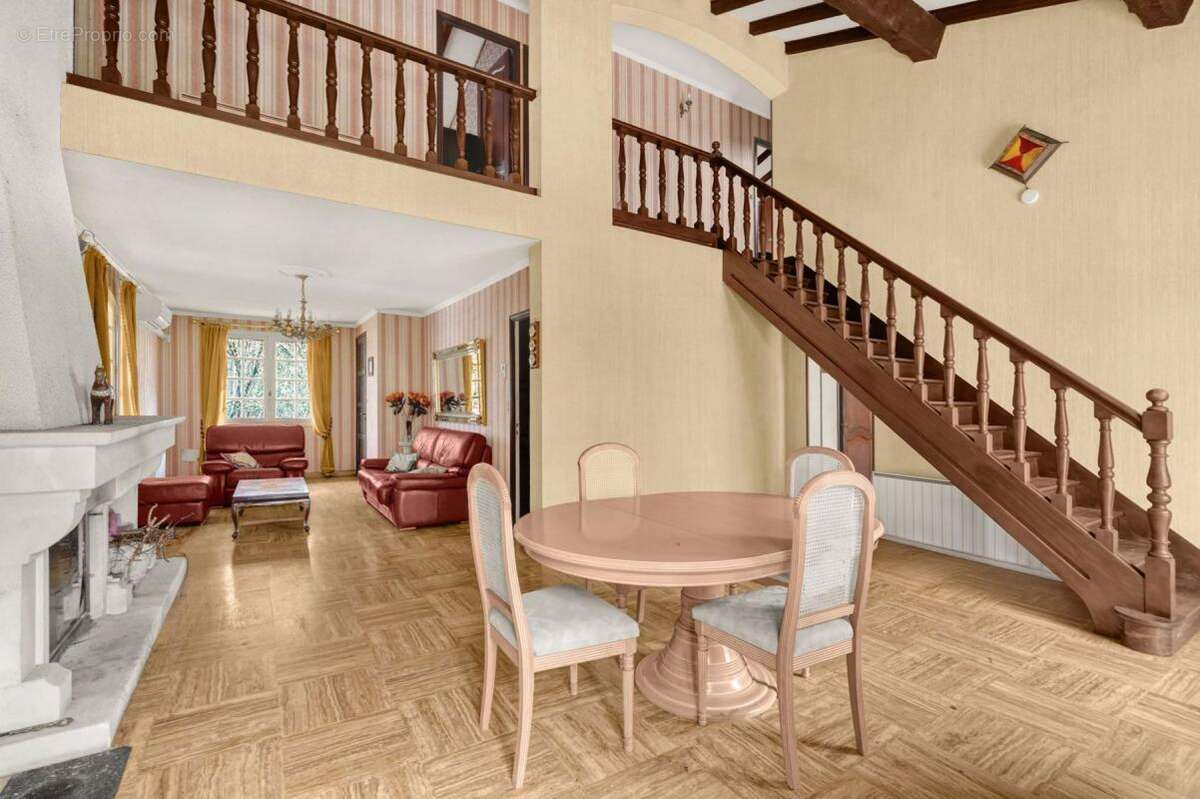 Maison à MONDONVILLE