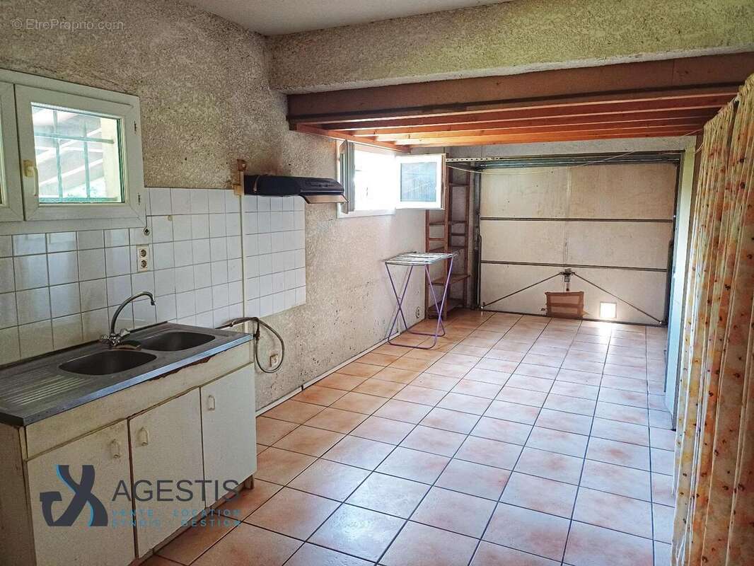   - Maison à AUSSILLON
