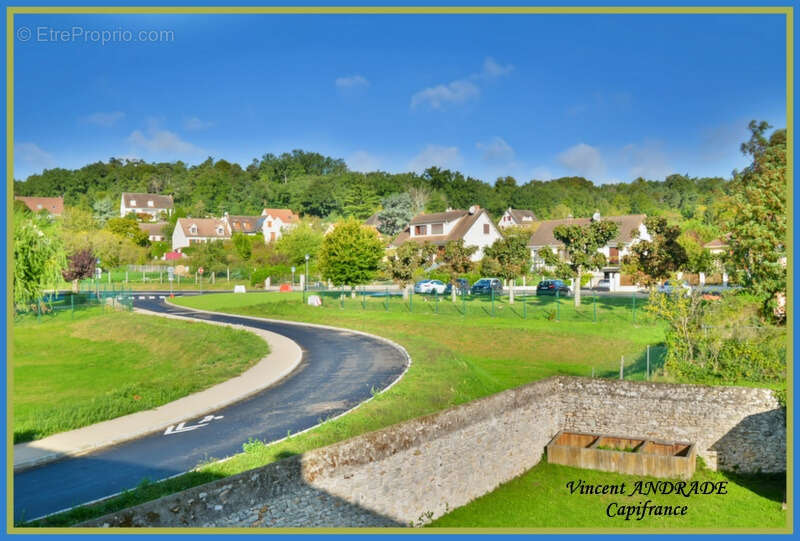 Maison à BRIERES-LES-SCELLES