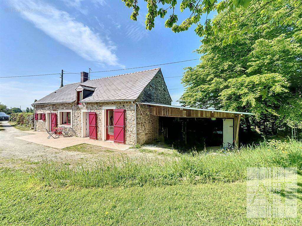 Maison à TORCE-VIVIERS-EN-CHARNIE