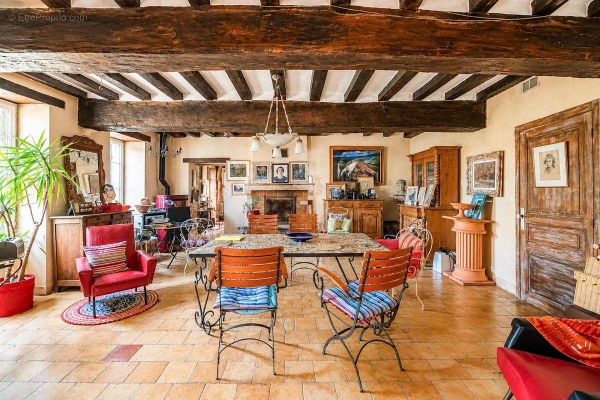 Maison à SAVIGNE-L'EVEQUE