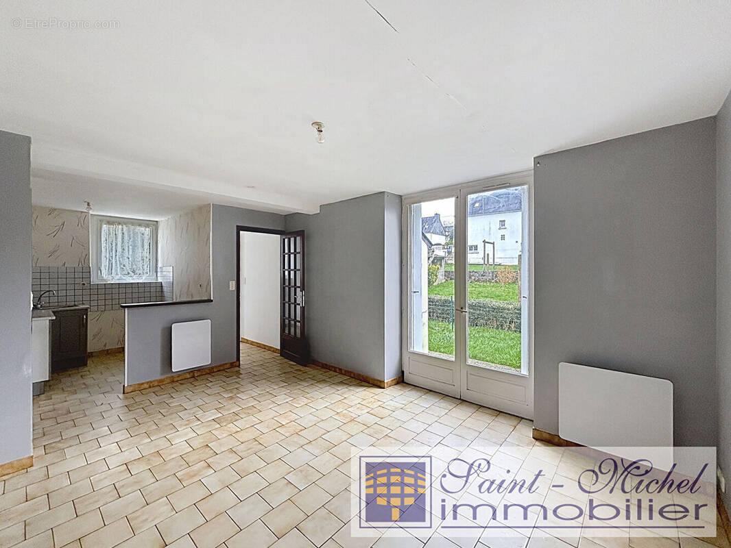 Appartement à QUIMPERLE