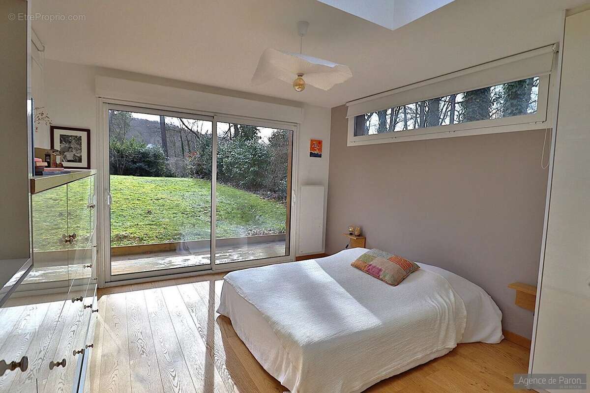 Maison à VERRIERES-LE-BUISSON