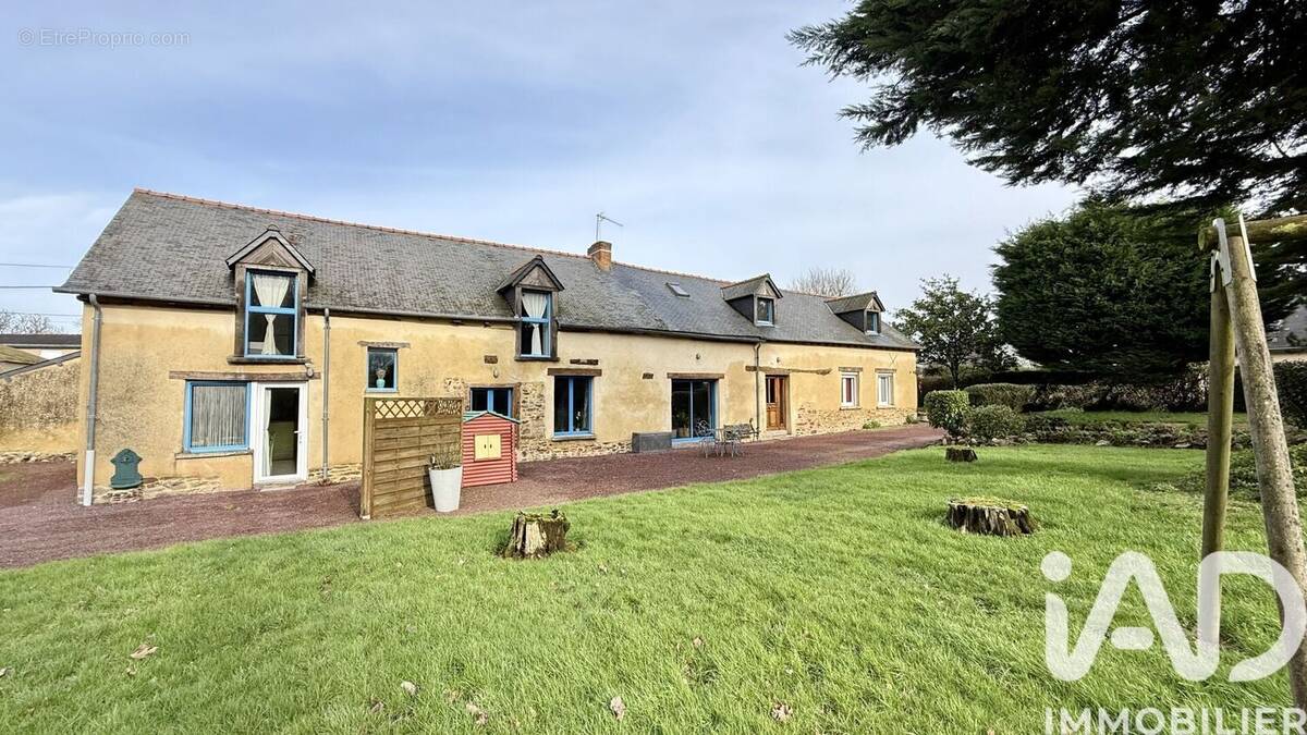 Photo 1 - Maison à SAINT-MEEN-LE-GRAND