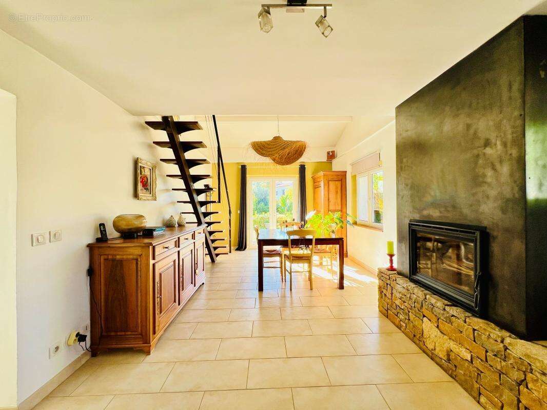 Maison à LA CADIERE-D&#039;AZUR