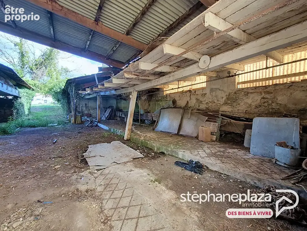 Grange Meillonnas 1 pièce(s) 220 m2 sur terrain constructible 335 m2 - photo 2