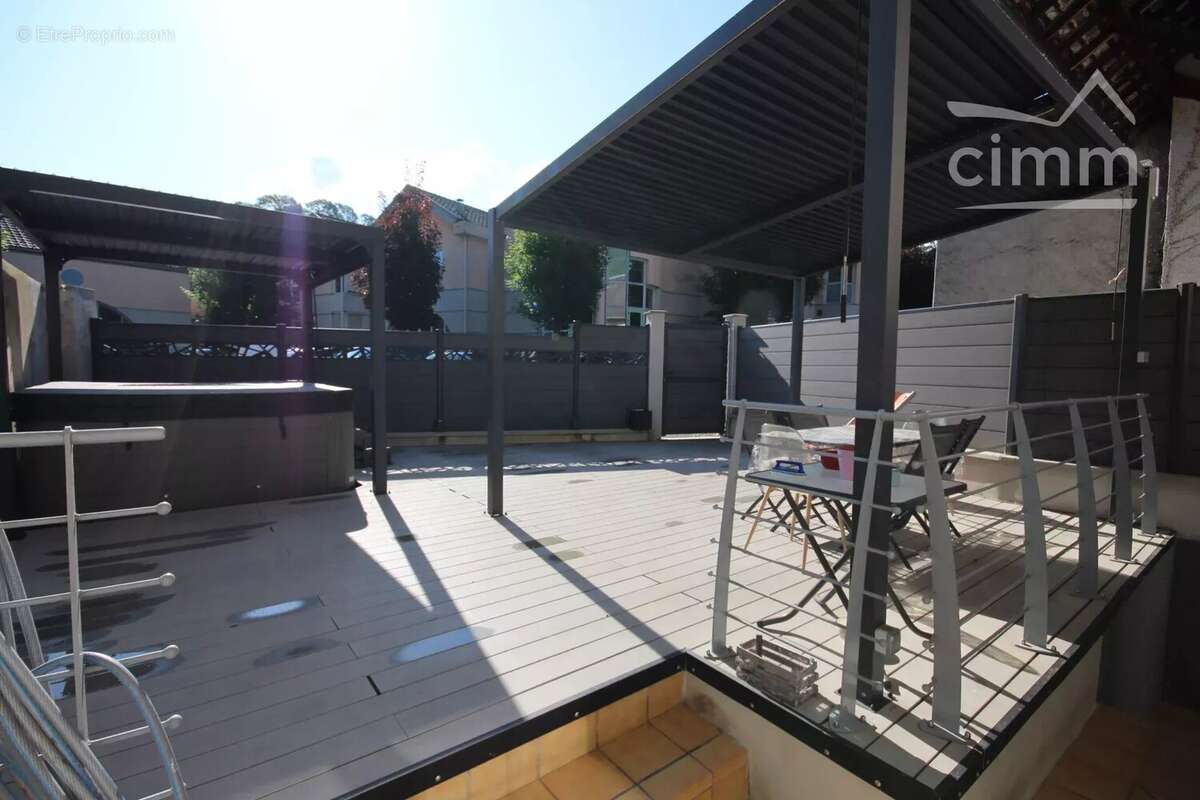 Maison à LA ROCHETTE