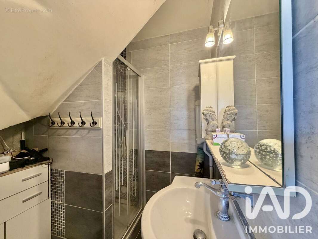 Maison 54 m² à Creances  - photo 4