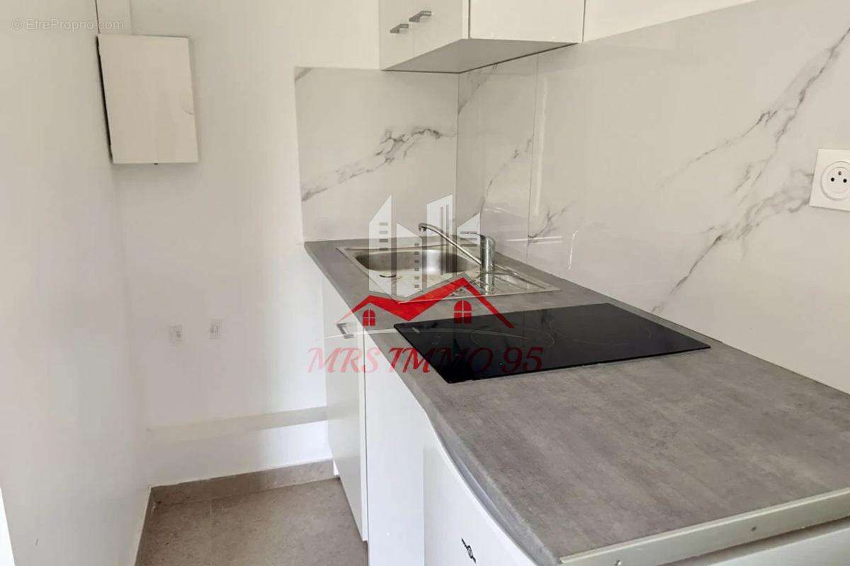 Appartement à SAINT-LEU-D'ESSERENT