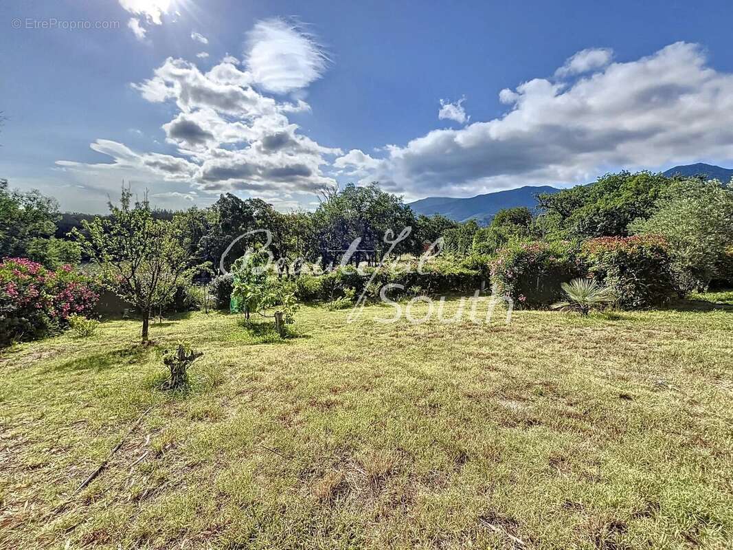 Maison à MONTESQUIEU-DES-ALBERES