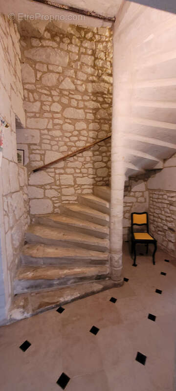 Maison à CHAMPIGNY-SUR-VEUDE