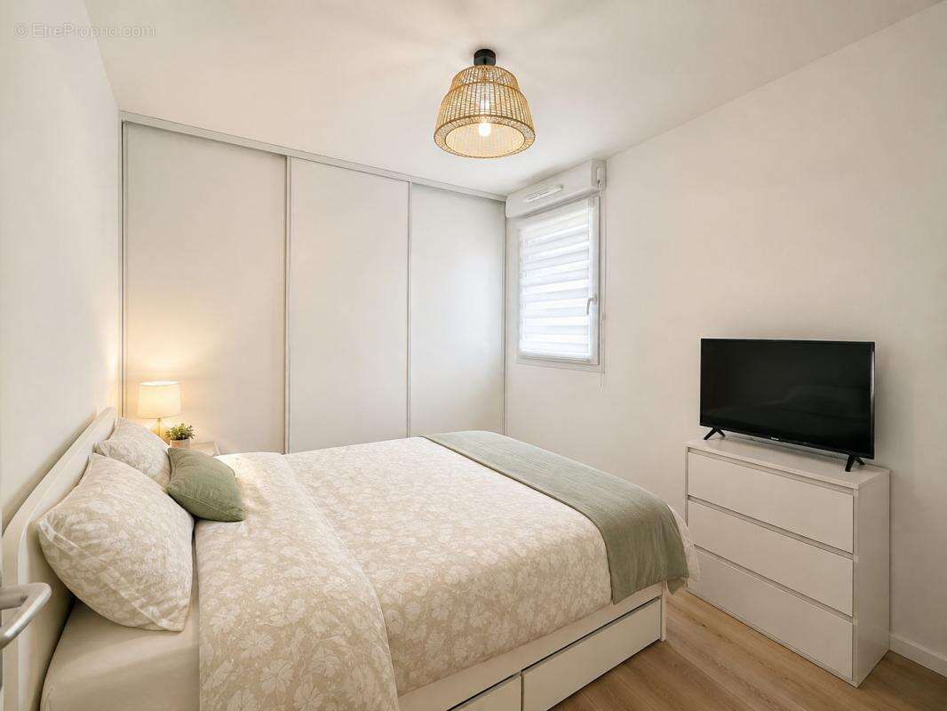 T2 en rez-de-jardin sécurisé et cloturé - résidence récente - photo 3