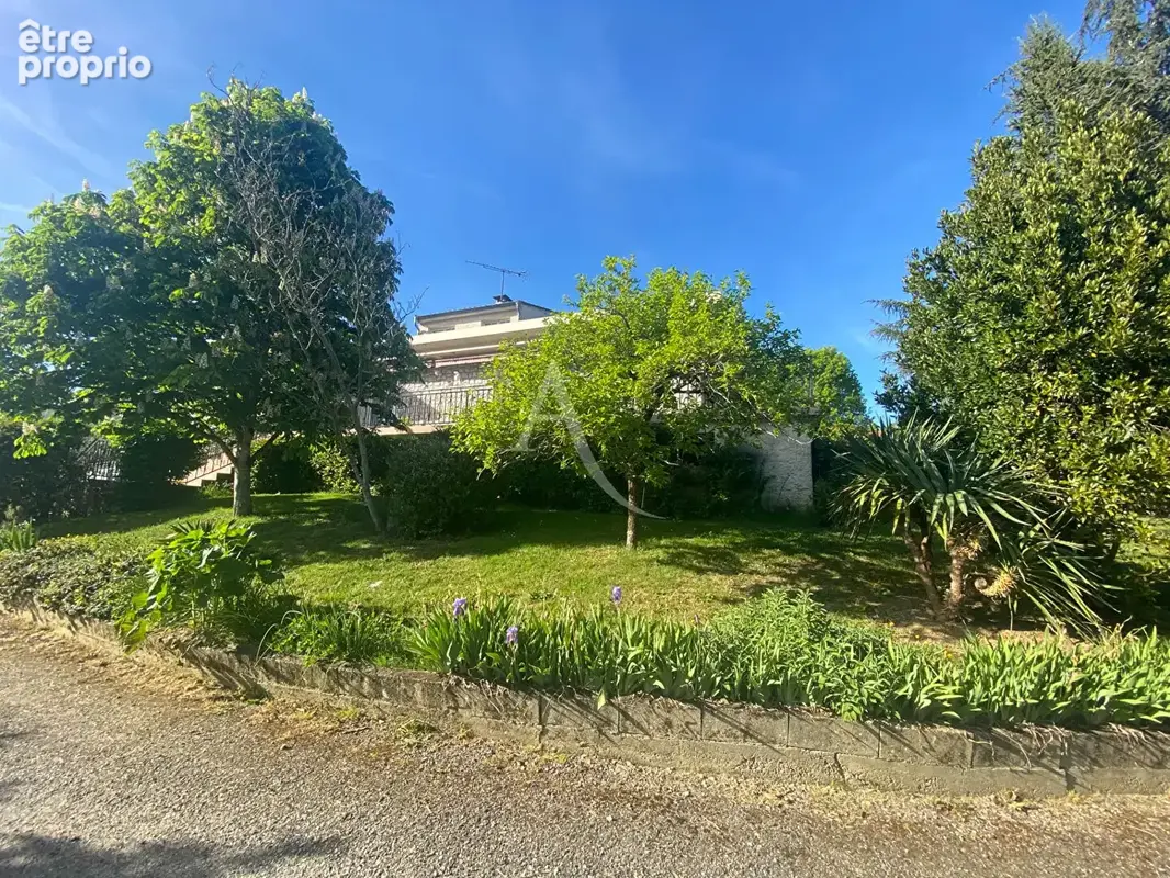 Secteur ROUFFIAC-TOLOSAN Maison T6 avec sous-sol de 200 m2 . - photo 3
