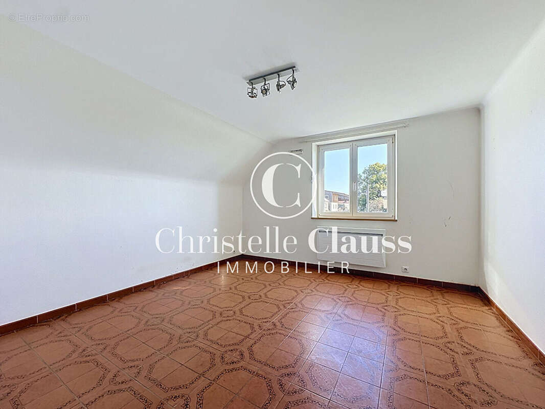 Maison Saint Hippolyte 217 m2 - photo 14