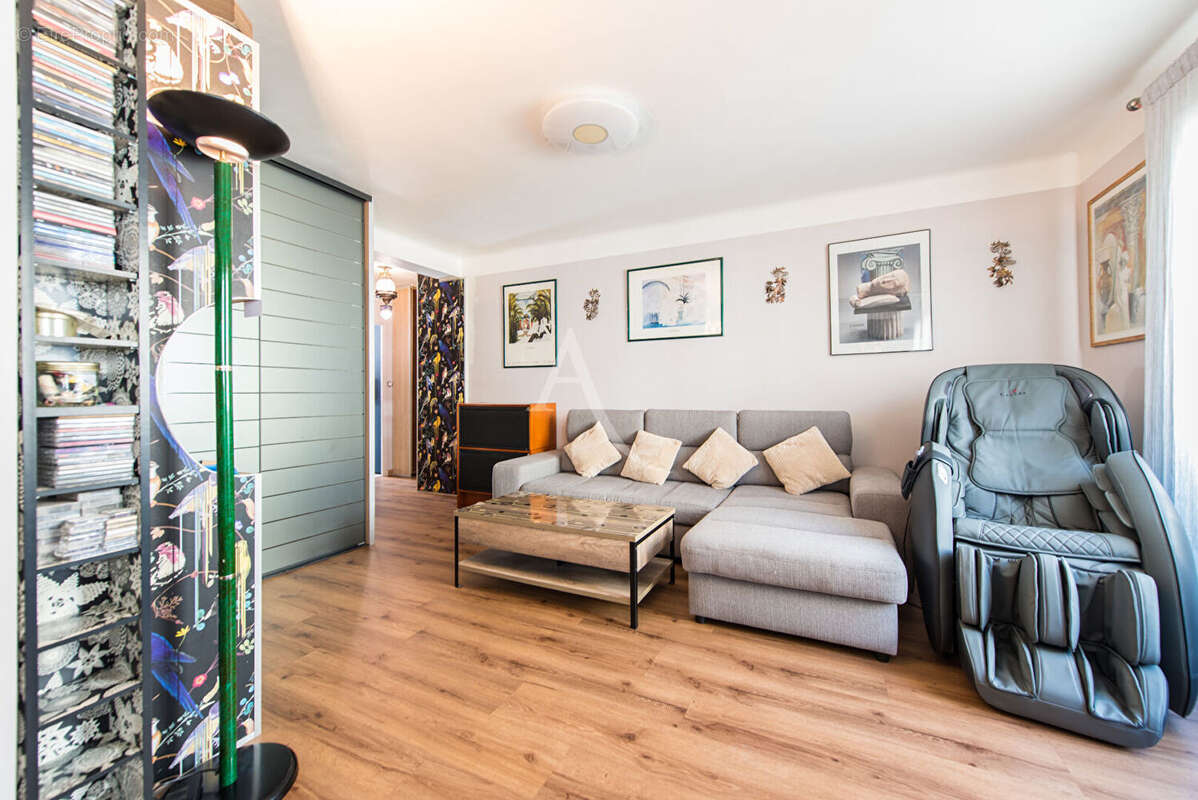 Appartement à MARSEILLE-5E