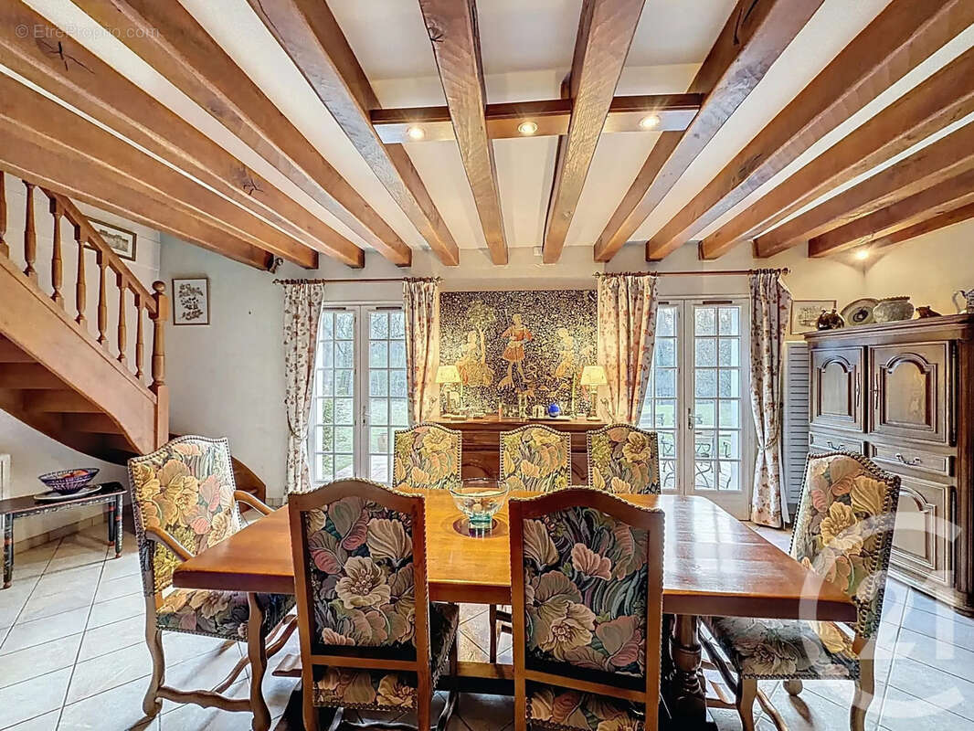 Maison à MENESTREAU-EN-VILLETTE