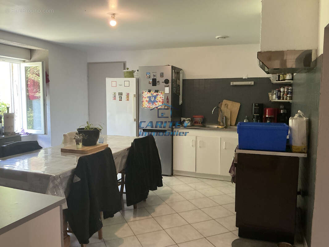 Domaine compose d'une maison d'habitation, 3 appartements, dependance, sur terrain de 38690m2 - photo 18