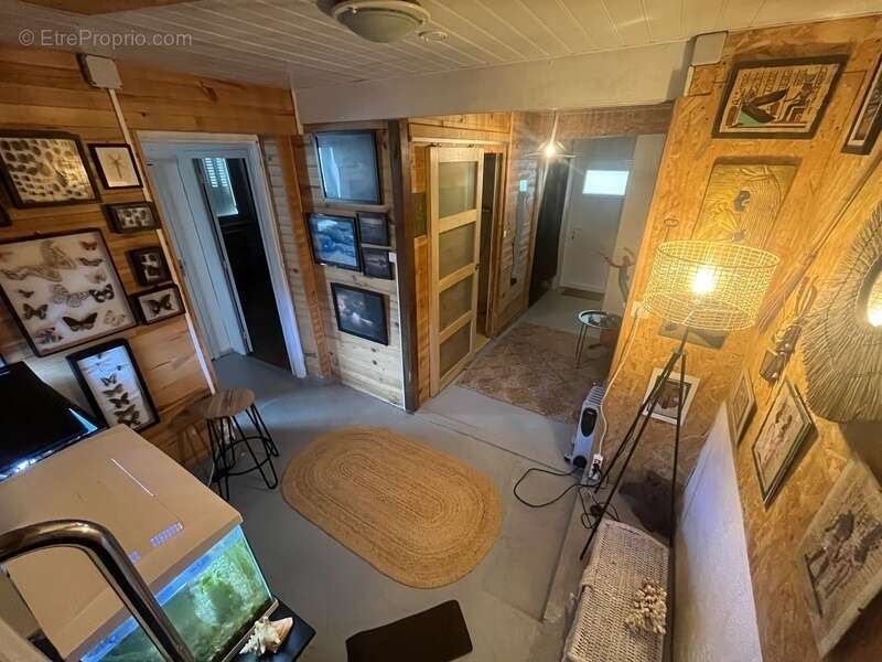 Maison à DECAZEVILLE