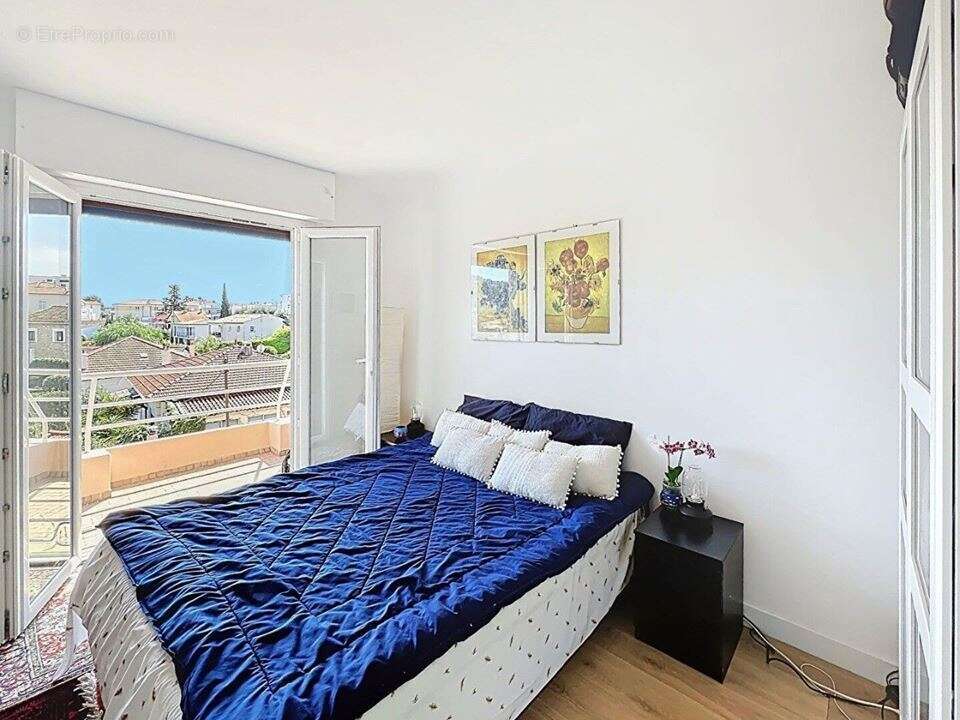 Appartement à LE CANNET