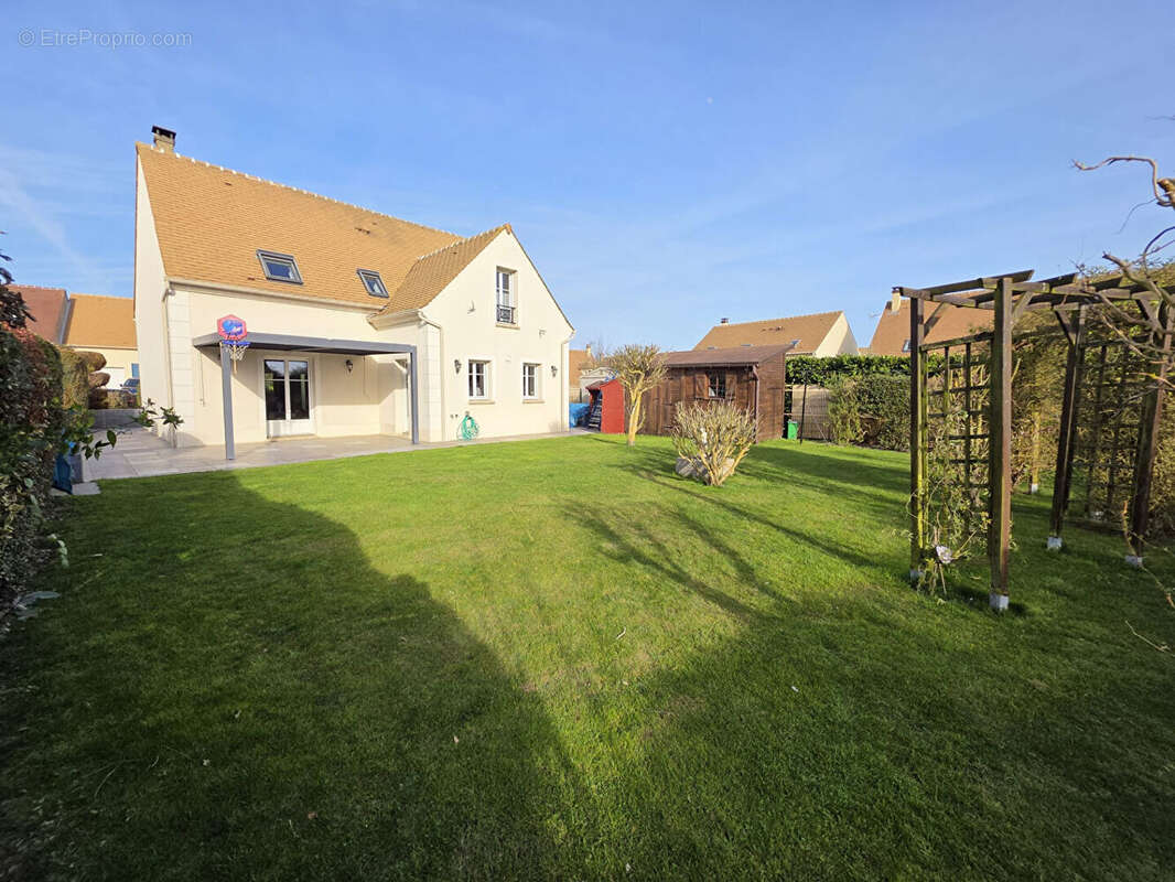 Maison à BELLOY-EN-FRANCE