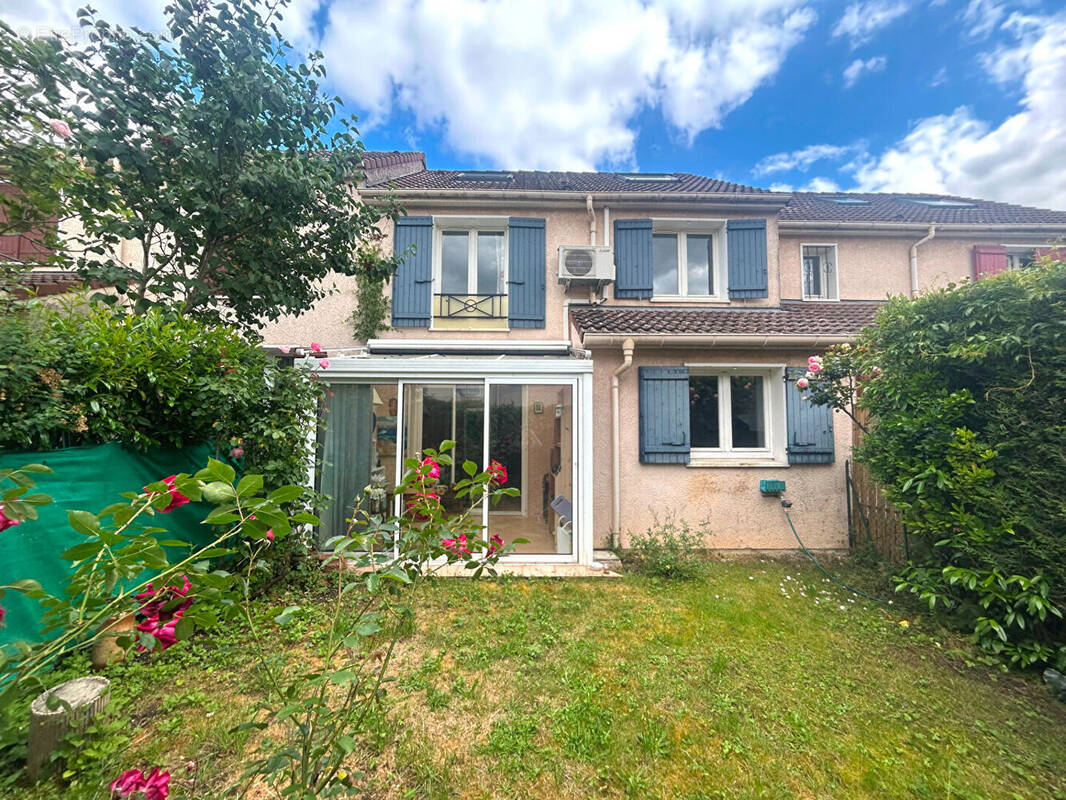 Maison à PLAISIR
