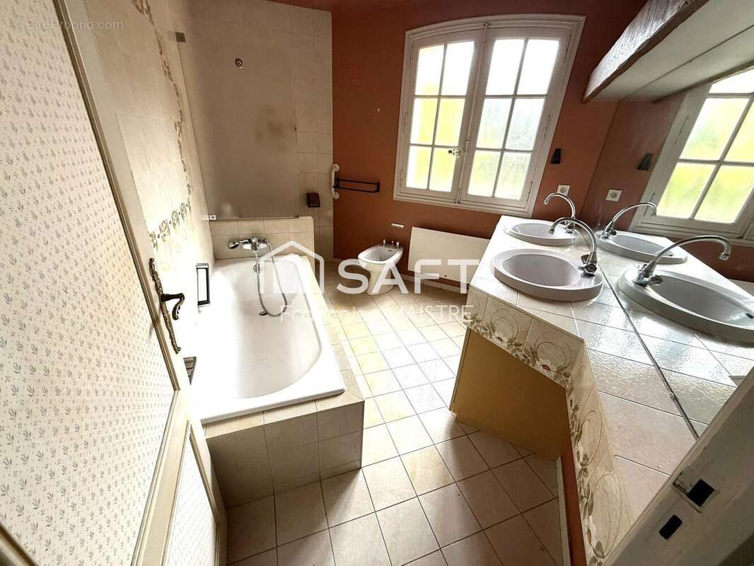 Maison 198 m² à Aussillon  - photo 7