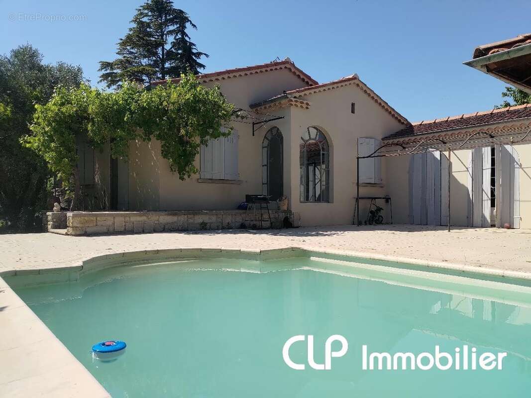 Maison à MONTELIMAR