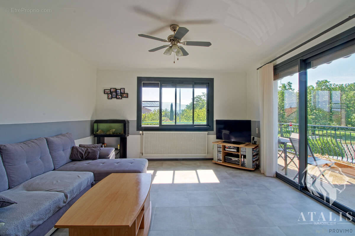 Maison à SAINT-HILAIRE-DU-ROSIER