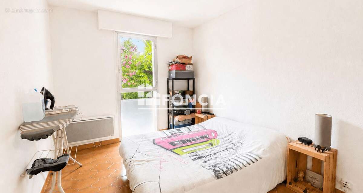 Appartement à VALLAURIS
