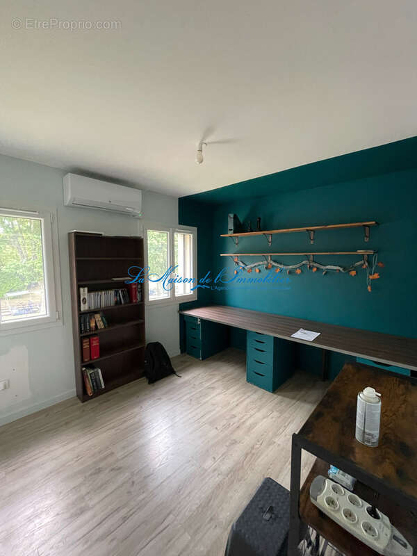 Entre ANDUZE et LASALLE, grande maison de 187 m2 hab F6  sur 1280 lm2 de terrain avec piscine - photo 11