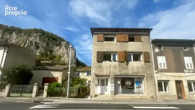 Immeuble avec local commercial et appartement – Centre du village de Soyons - photo 9