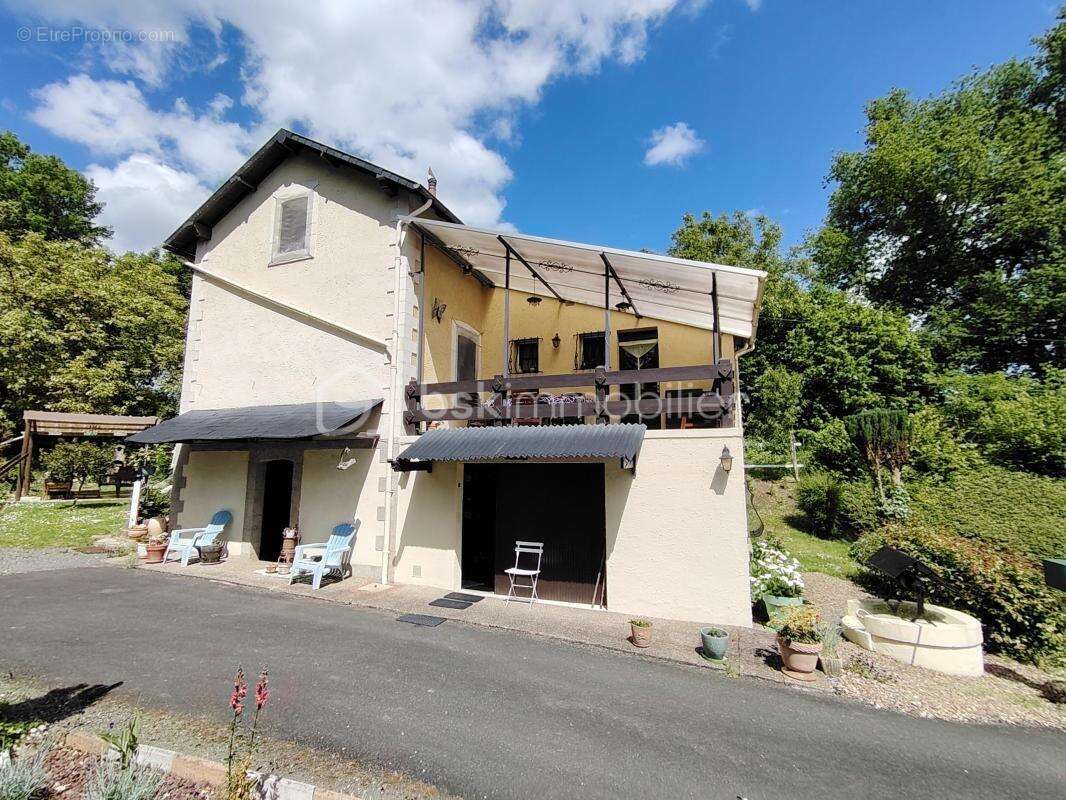 Maison de charme en campagne à Chenu – Tranquillité et vues dégagées garanties ! - photo 3